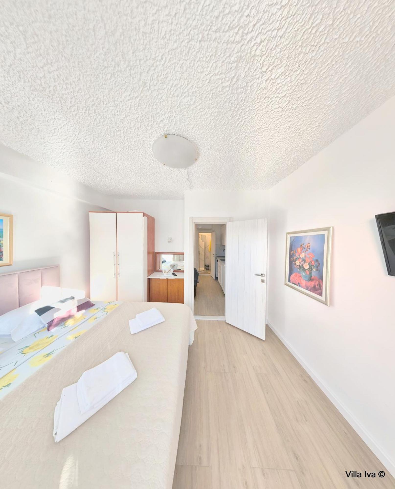 Apartments Iva Omis Luaran gambar