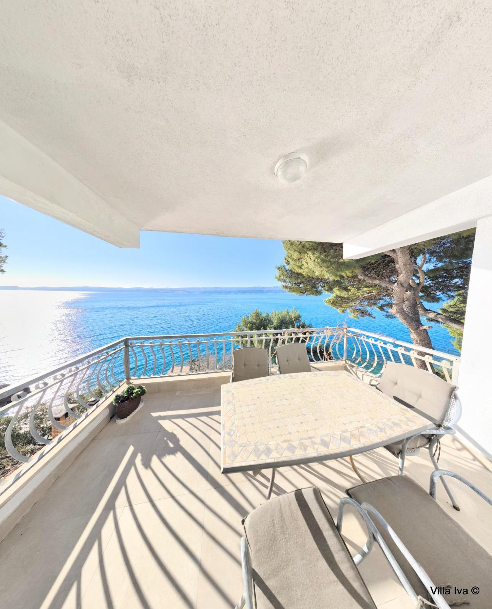Apartments Iva Omis Luaran gambar